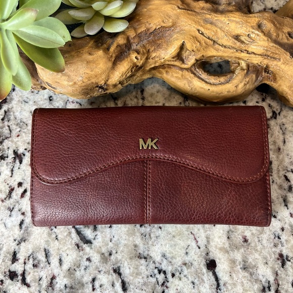 Michael Kors Leather Wallet - Picture 2 of 9